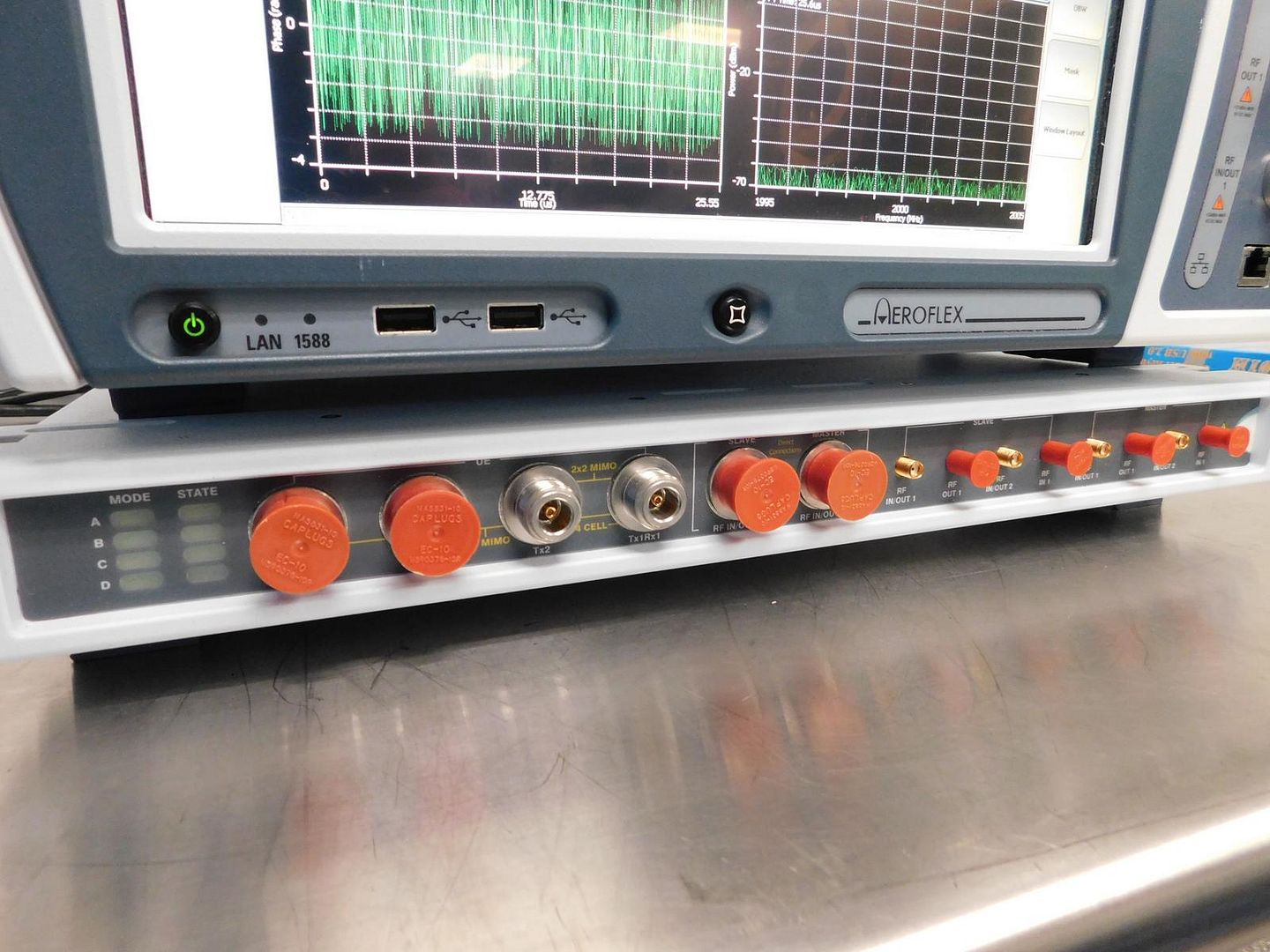 Aeroflex_7100_Pic_5