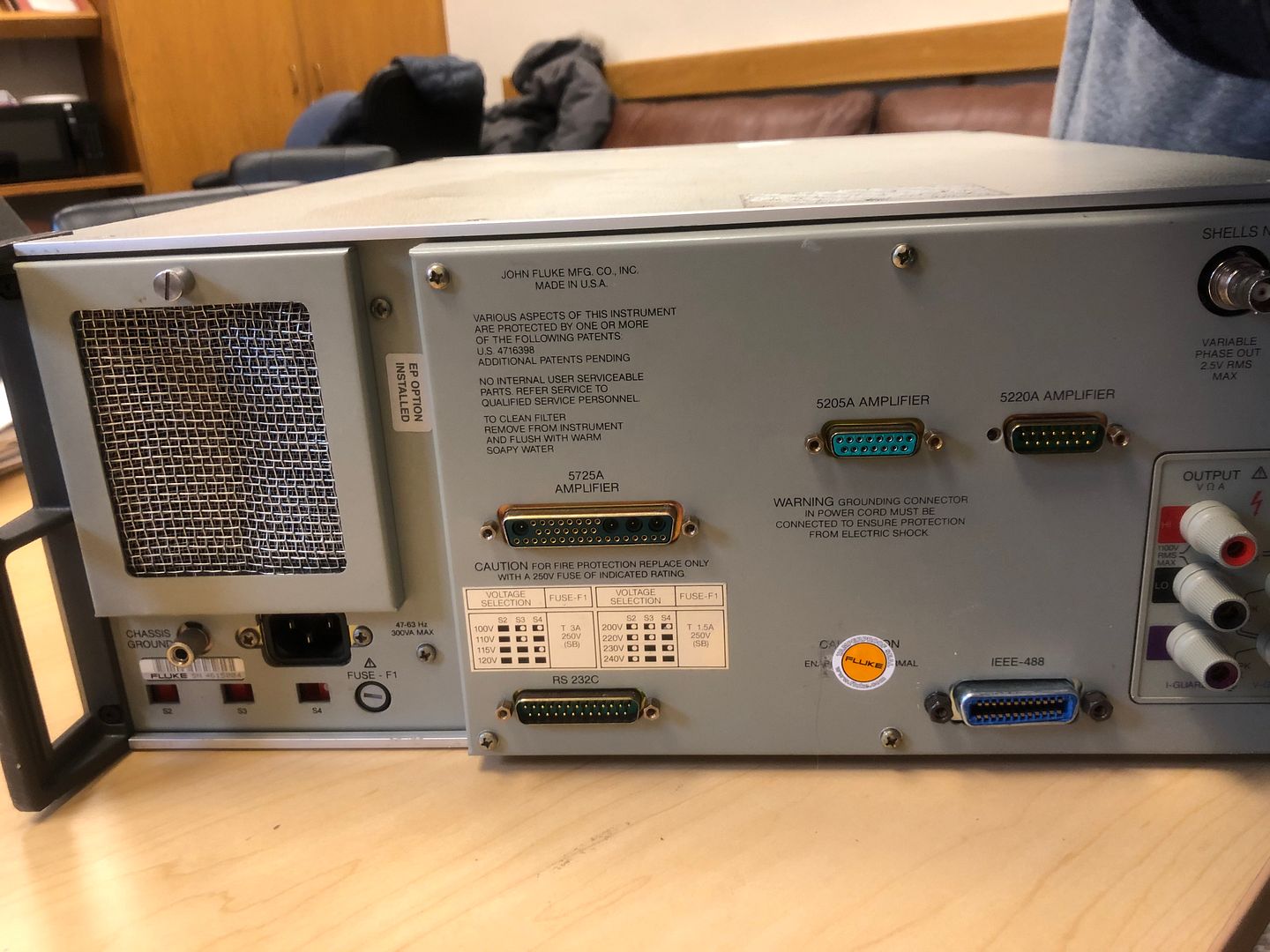 Fluke_5700A_EP_Option_2