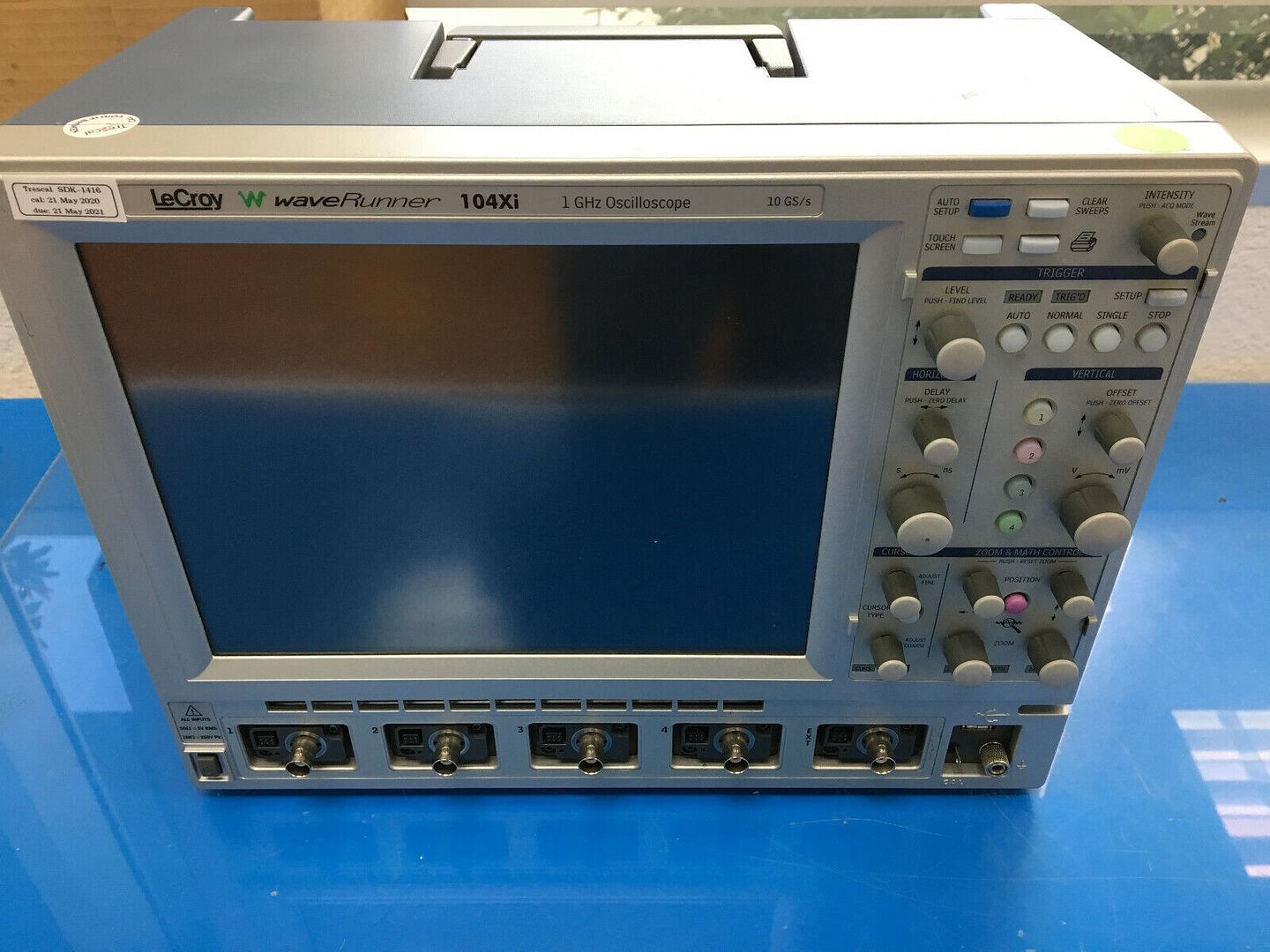104xi